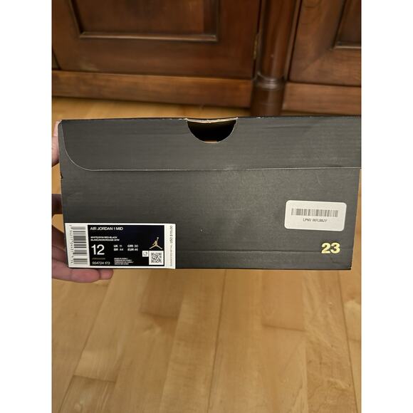 Nike Air Jordan 1 Mid Chicago Bred Red Black White Shoes 554724-173 Size 12 NEW - Picture 7 of 7